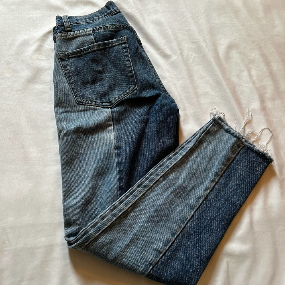 PacSun Two Toned Straight Leg Frayed Women's Jeans Size 24  G19